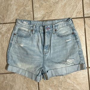 High waist light wash denim shorts